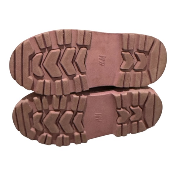 H&M | Waterproof Chelsea Boots - Picture 3 of 6